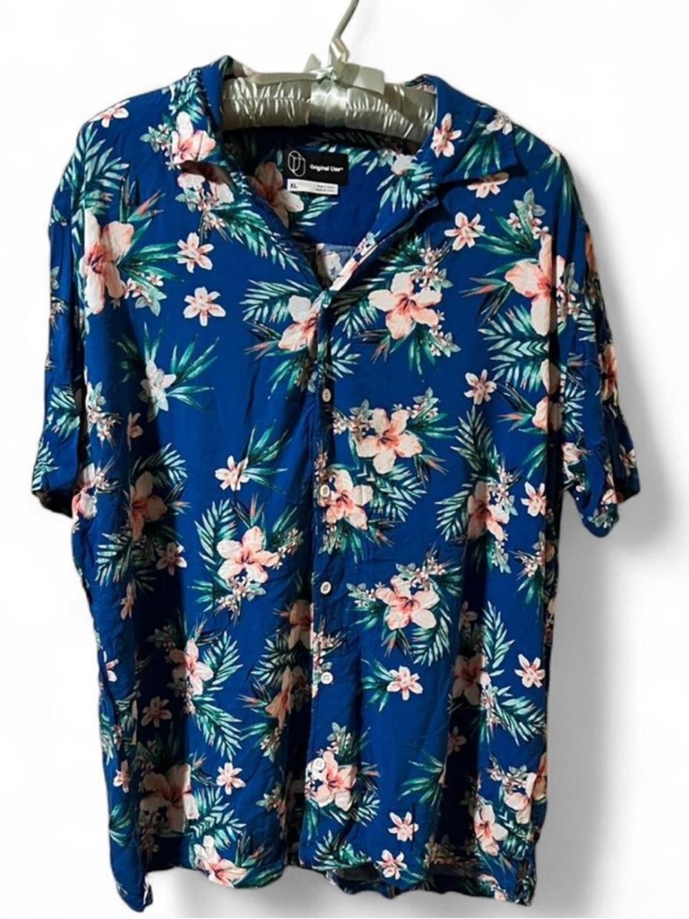 Original Use men’s  XL Blue Floral Hawaiian Button-Down Shirt with Peach Accents